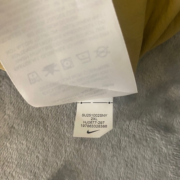 Nike Mens Cargo Shorts Khaki Tan Loose Fit XX Large HJ0677 297 NWT Gift - Picture 8 of 8